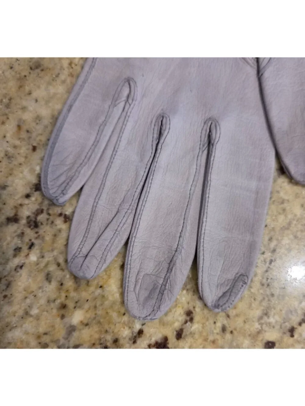 Vintage Womens Size M Gray Soft Kid Leather Formal Gloves Wrist Button